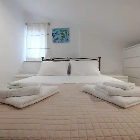 Stylish Antika Close To The Shops And Restaurants In Korissia, Kea 펜션 Korissia (Kea)