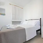 Сasa de vacaciones Stylish Antika Close To The Shops And Restaurants In Korissia, Kea
