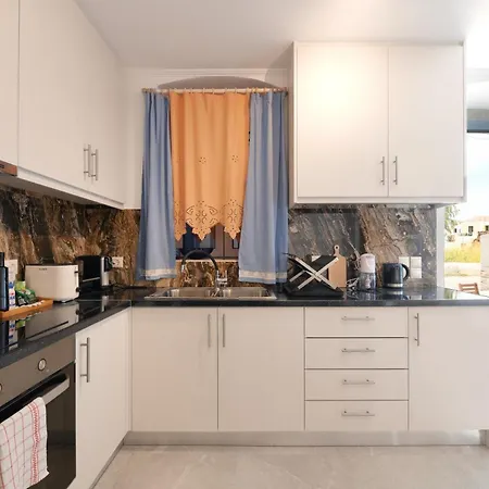 Stylish Antika Close To The Shops And Restaurants In Korissia, Kea * Κορησσία