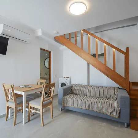 Stylish Antika Close To The Shops And Restaurants In Korissia, Kea * Κορησσία