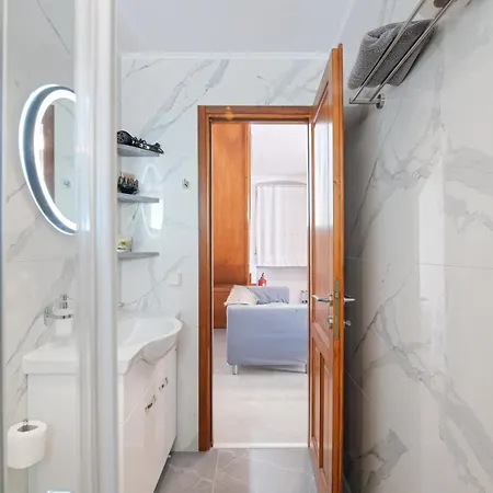 Casa vacanze Stylish Antika Close To The Shops And Restaurants In Korissia, Kea *
